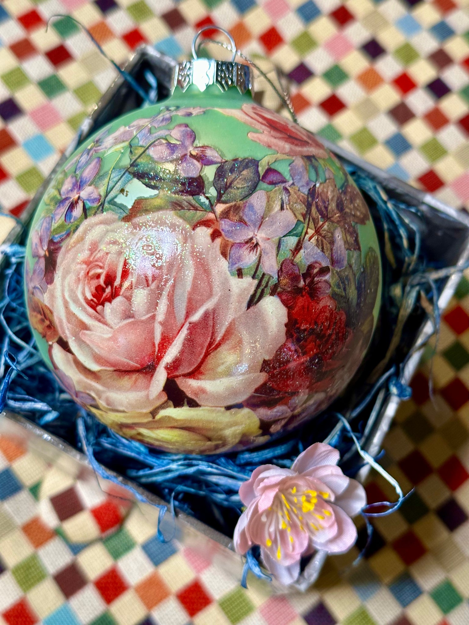 Blomster ornament glaskugle